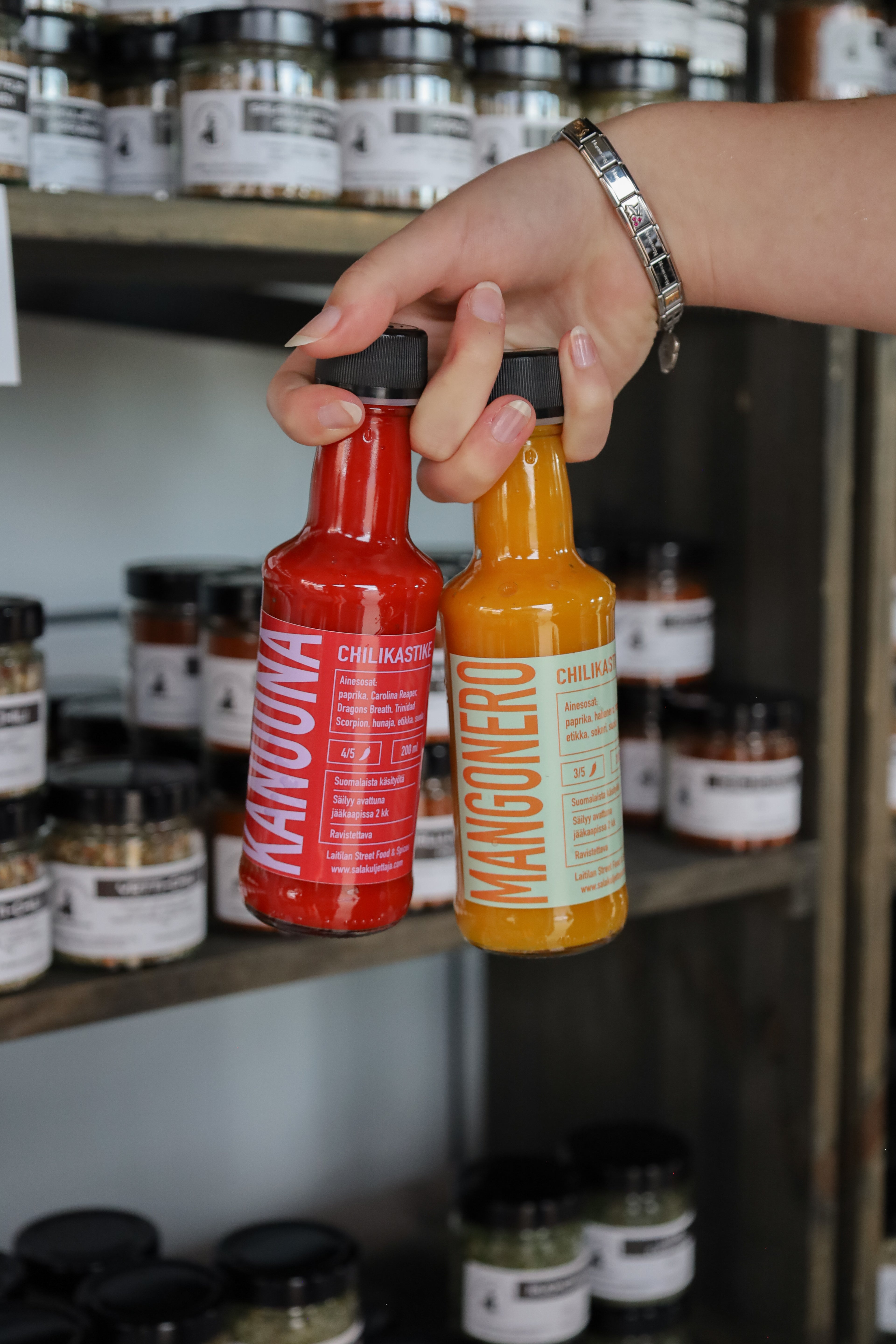 Cannon chili sauce