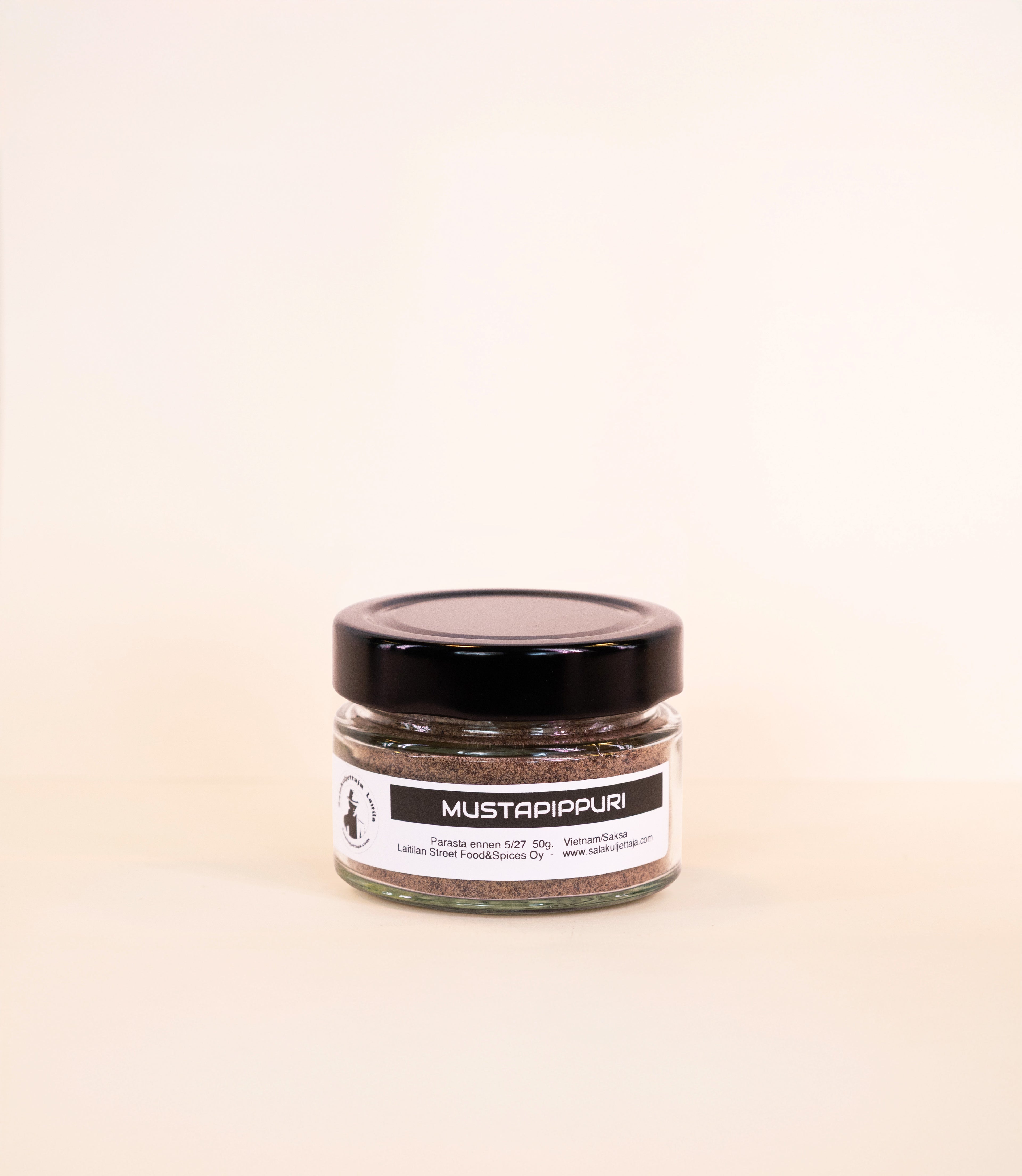 Black pepper, ground